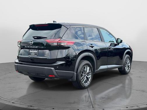 Super Black 2025 Nissan Rogue S