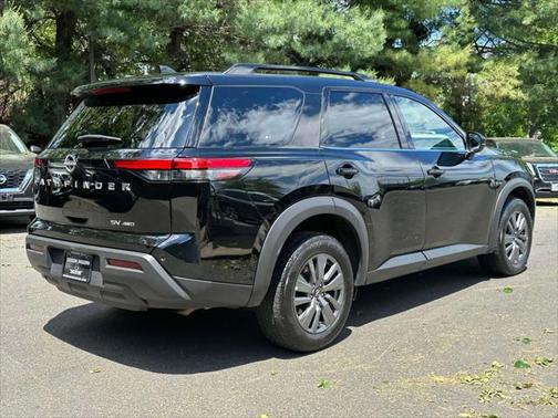 2024 Nissan Pathfinder SV 4WD