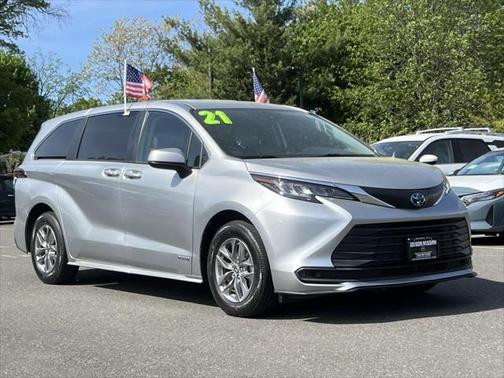 2021 Toyota Sienna LE