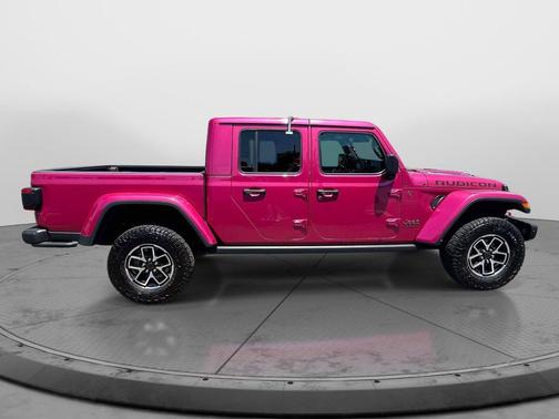 Tuscadero Pearlcoat 2024 Jeep Gladiator Rubicon