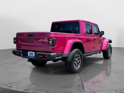 Tuscadero Pearlcoat 2024 Jeep Gladiator Rubicon
