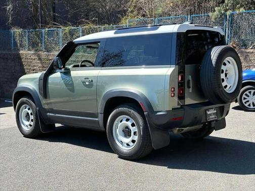 2022 Land Rover Defender 90 S