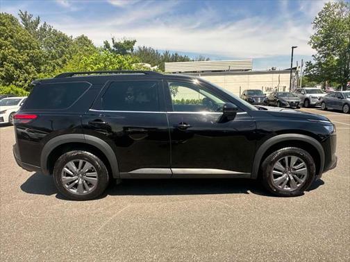 2024 Nissan Pathfinder SV 4WD