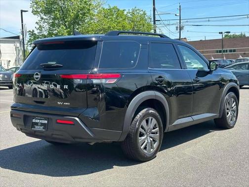 2024 Nissan Pathfinder SV 4WD