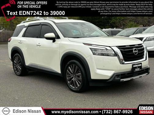 2022 Nissan Pathfinder SL 4WD