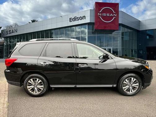 2020 Nissan Pathfinder SL 4WD