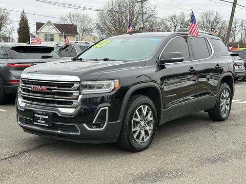 2023 GMC Acadia AWD SLT