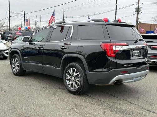 2023 GMC Acadia AWD SLT