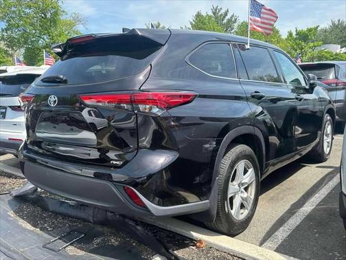 2022 Toyota Highlander L