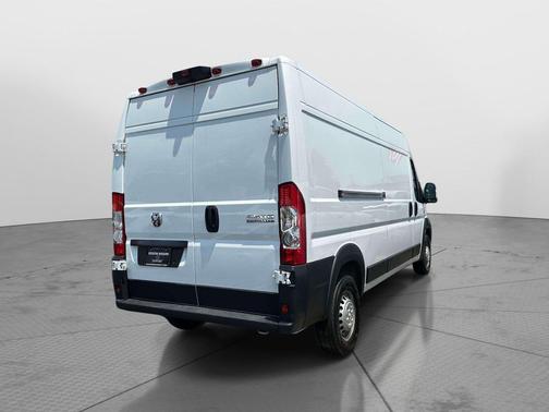 Bright White Clearcoat 2026 RAM ProMaster 2500 Tradesman