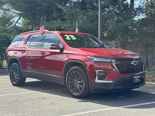 Radiant Red Tintcoat 2023 Chevrolet Traverse RS