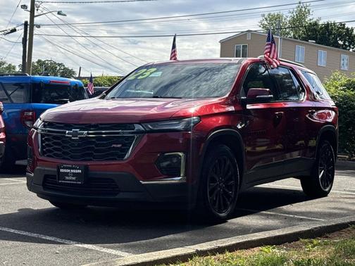 Radiant Red Tintcoat 2023 Chevrolet Traverse RS