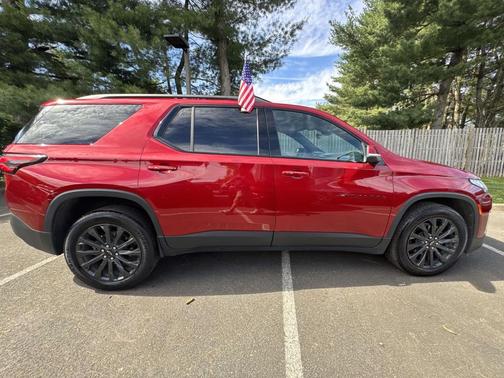 Radiant Red Tintcoat 2023 Chevrolet Traverse RS