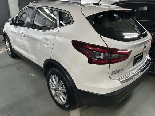 2022 Nissan Rogue Sport SV