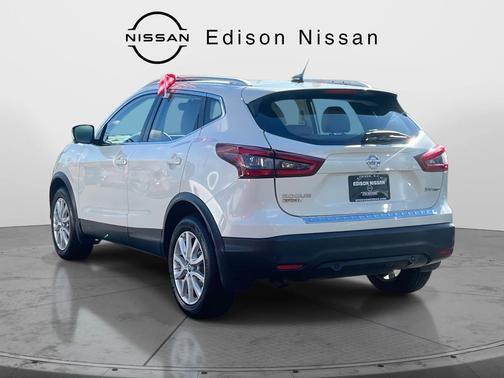 2022 Nissan Rogue Sport SV