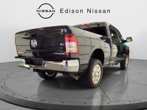 2021 RAM 2500 Big Horn Crew Cab 4x4 6'4' Box