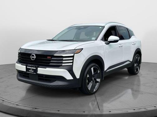 Aspen White Tricoat 2025 Nissan Kicks SR