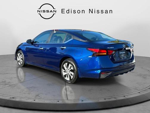 2022 Nissan Altima S FWD