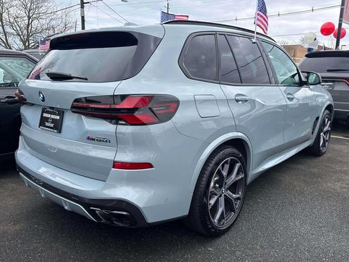 2026 BMW X5 M60i