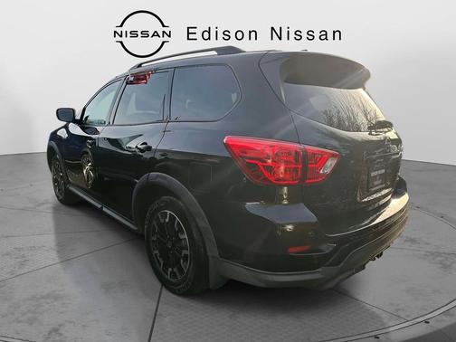 2019 Nissan Pathfinder SV