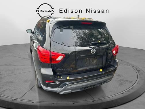 2019 Nissan Pathfinder SV