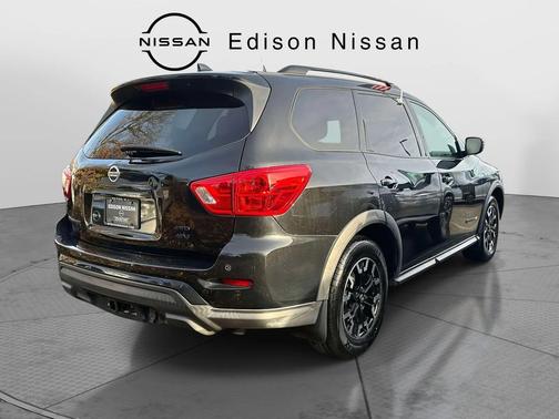 2019 Nissan Pathfinder SV