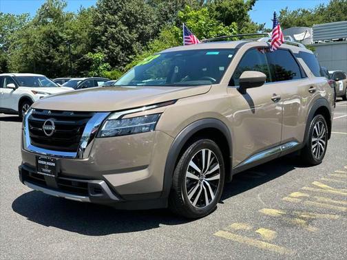 2023 Nissan Pathfinder Platinum 4WD