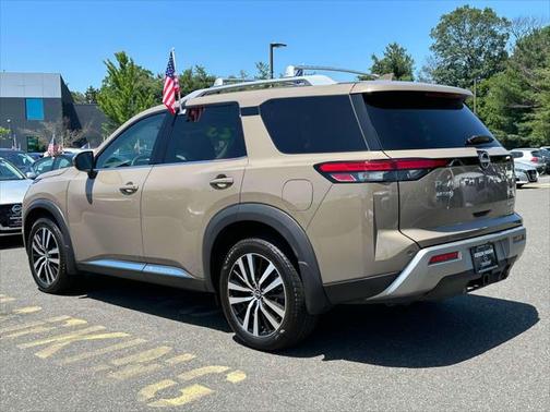 2023 Nissan Pathfinder Platinum 4WD