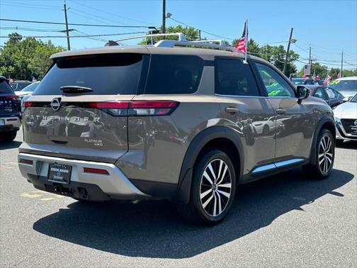 2023 Nissan Pathfinder Platinum 4WD