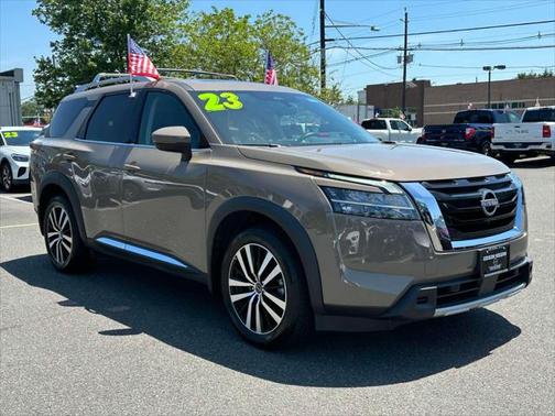 2023 Nissan Pathfinder Platinum 4WD