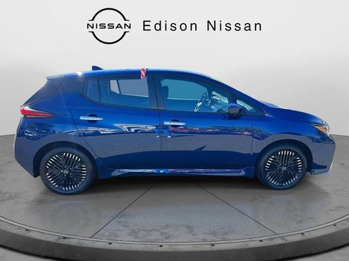2023 Nissan Leaf SV PLUS 60 kWh