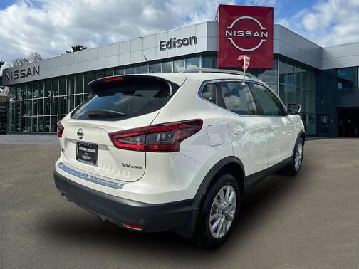 2022 Nissan Rogue Sport SV