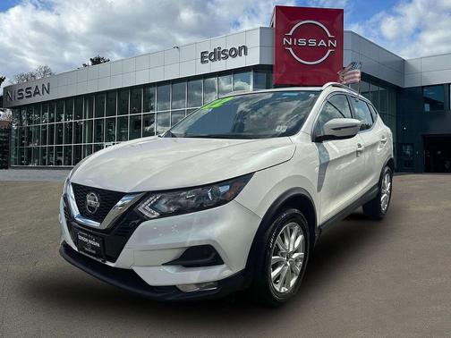2022 Nissan Rogue Sport SV