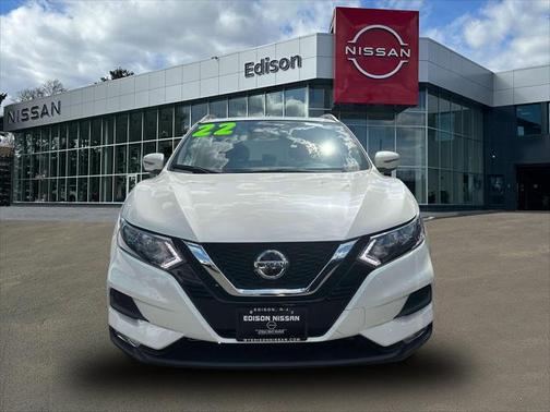 2022 Nissan Rogue Sport SV