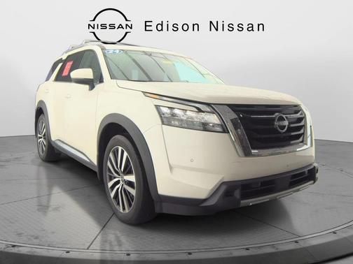 2024 Nissan Pathfinder Platinum 4WD