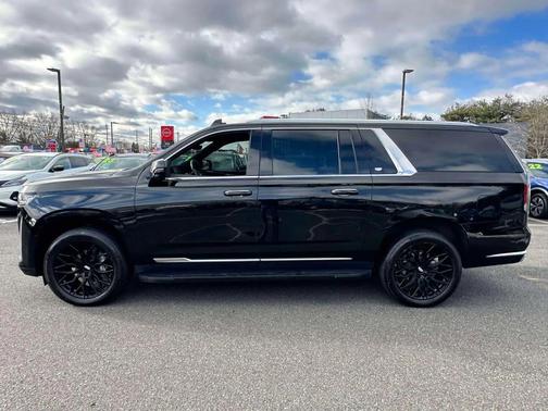 2023 Cadillac Escalade ESV Premium Luxury