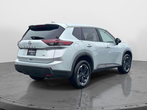 Brilliant Silver Metallic 2025 Nissan Rogue SV
