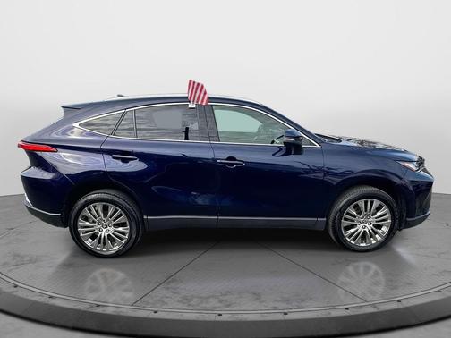 2022 Toyota Venza XLE