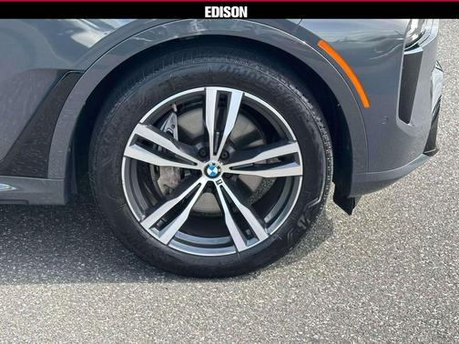 Dravit Grey Metallic 2025 BMW X7 xDrive40i