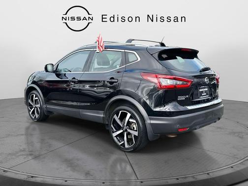 2022 Nissan Rogue Sport SL