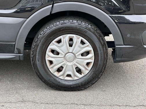 2024 Ford Transit-350 XLT