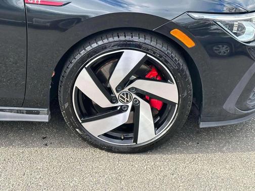 2024 Volkswagen Golf GTI 2.0T S DSG