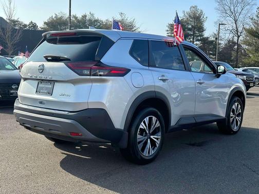 2022 Nissan Rogue SV