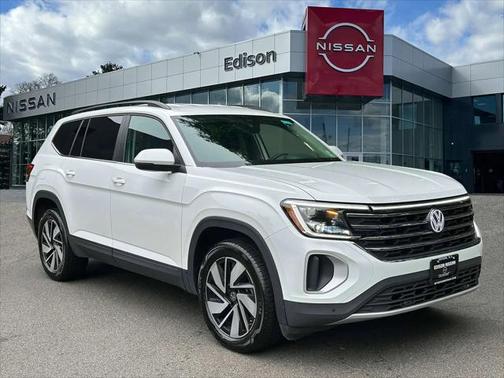 2025 Volkswagen Atlas 2.0T SE w/Technology 4MOTION