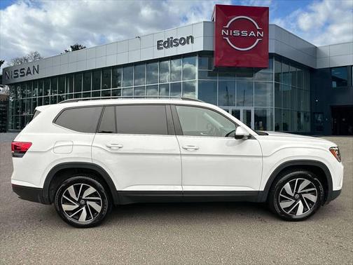 2025 Volkswagen Atlas 2.0T SE w/Technology 4MOTION