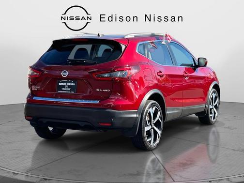 2022 Nissan Rogue Sport SL