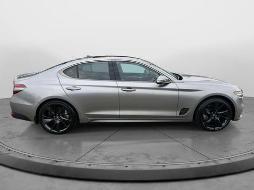 2023 Genesis G70 2.0T AWD