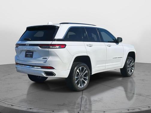2022 Jeep Grand Cherokee Overland