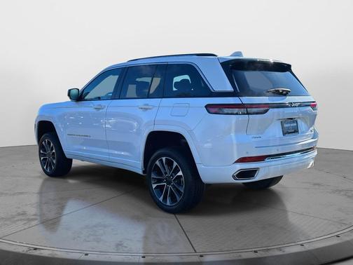 2022 Jeep Grand Cherokee Overland