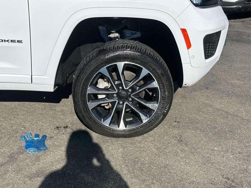 2022 Jeep Grand Cherokee Overland